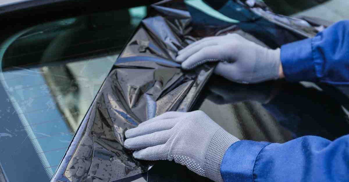 Windshield Repair Near Me, Hollywood, CA Best Windshield Glass Damage, Chip & Crack Repair with Onsite Services
